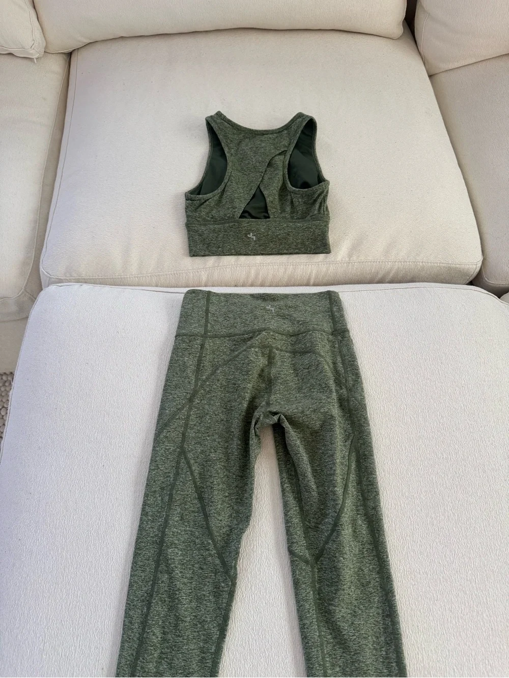 JoyLab Heathered Green Sculpting Workout Set Sports Bra Small & Leggings XS